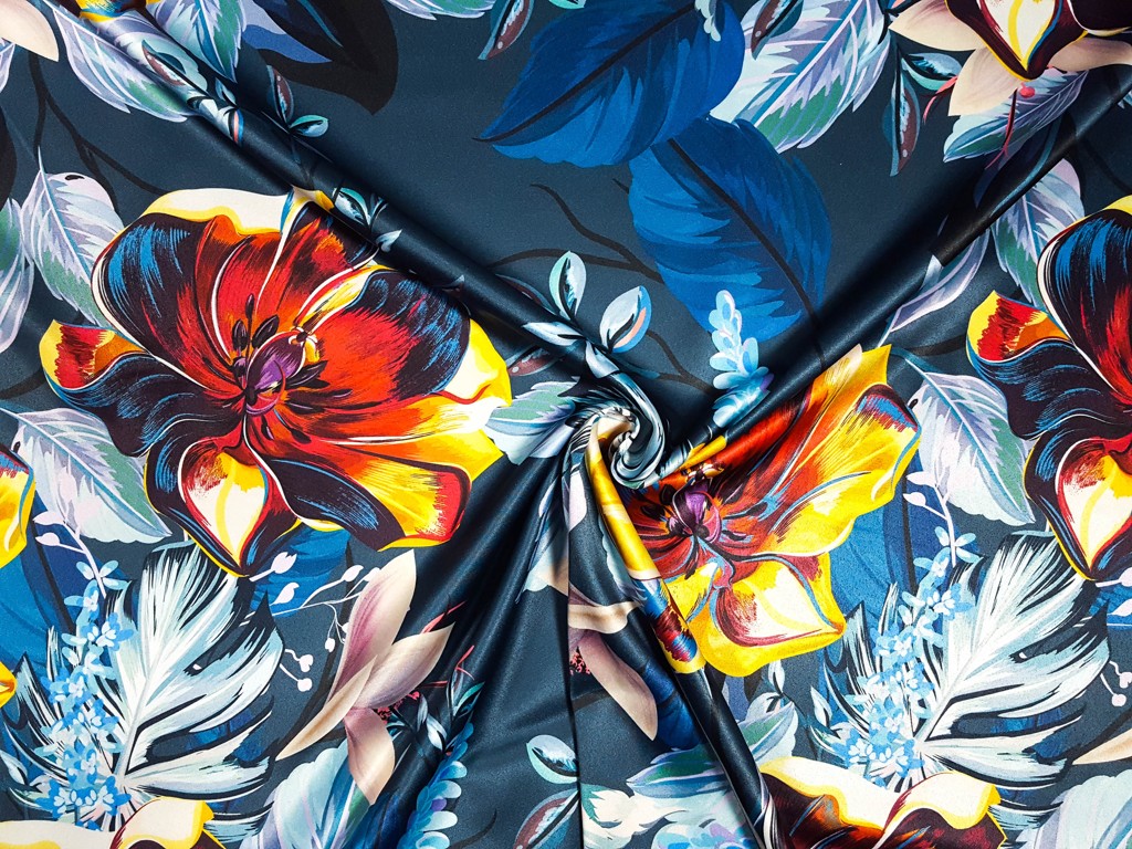 Textillux.sk - produkt Elastický satén maľovaný kvet 145 cm